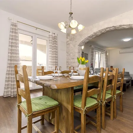 Apartment Luce